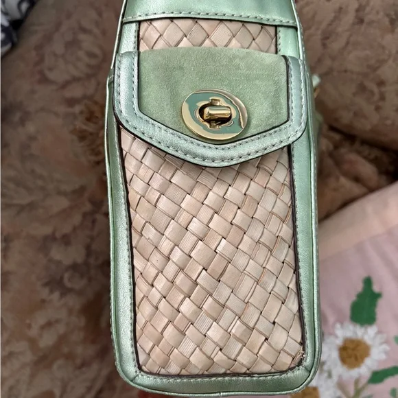 Coach Elegant Green and Tan Woven Women's Bag - Picture 6 of 10